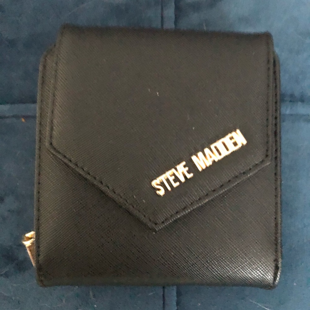 Steve Madden wallet